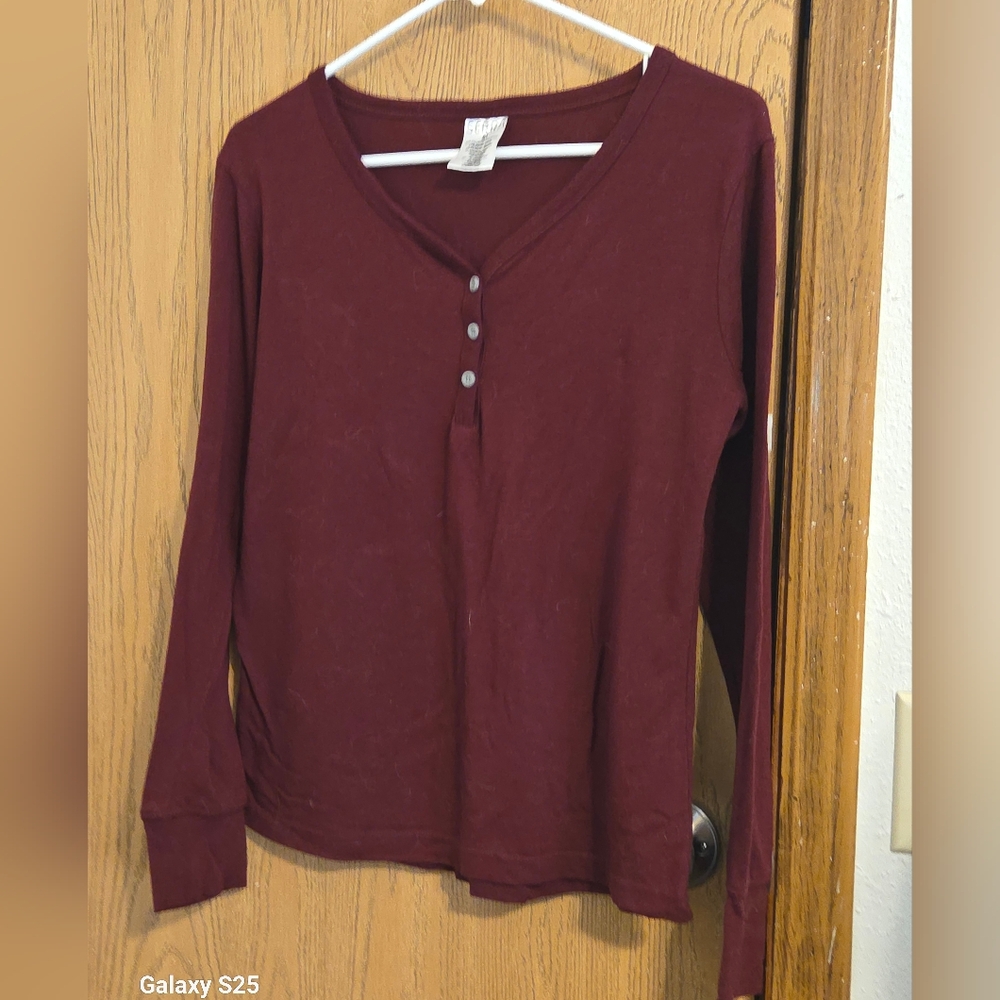 Women's Burgundy Long Sleeve Top